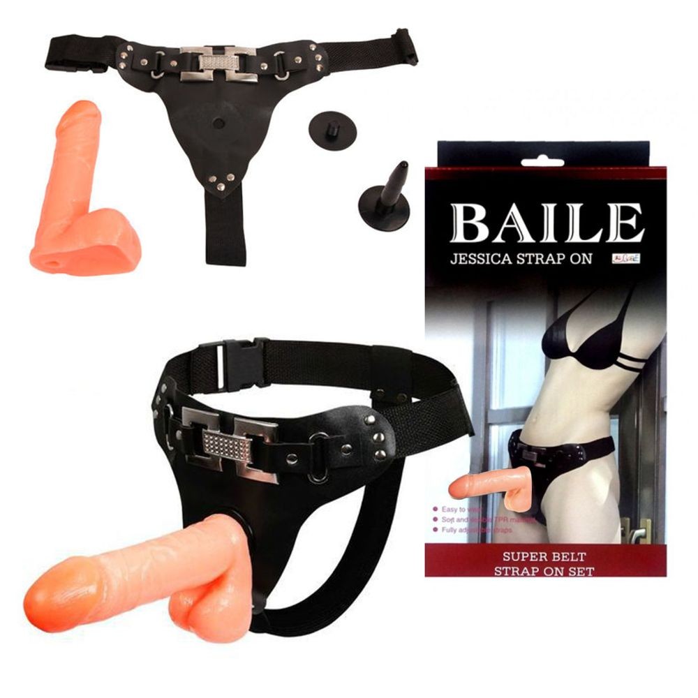 17077 ULTRA PASSIONATE HARNESS 15 CM 6” FALLO REALISTICO INDOSSABILE PER LEI